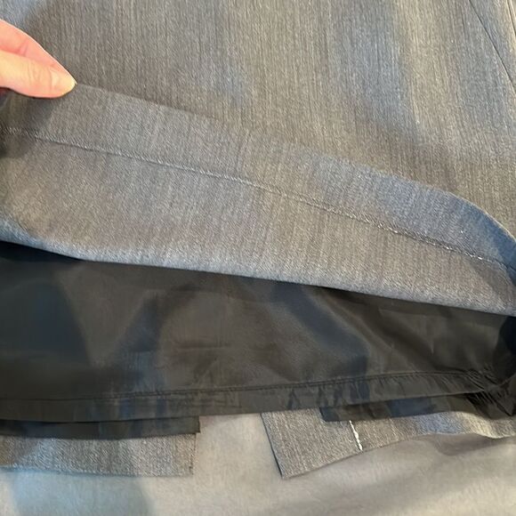 Chadwick’s grey pencil skirt size 4 - Picture 8 of 10